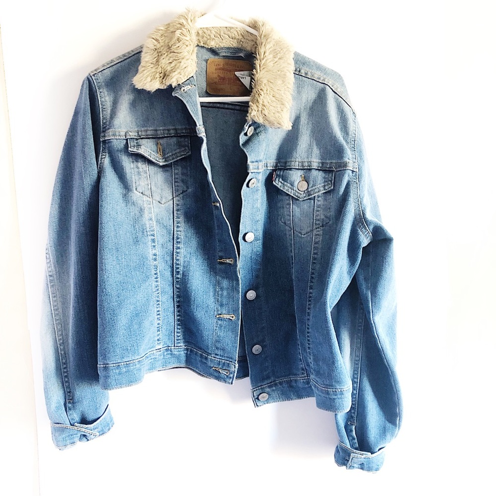 Levis vintage denim trucker jacket faux fur collar
